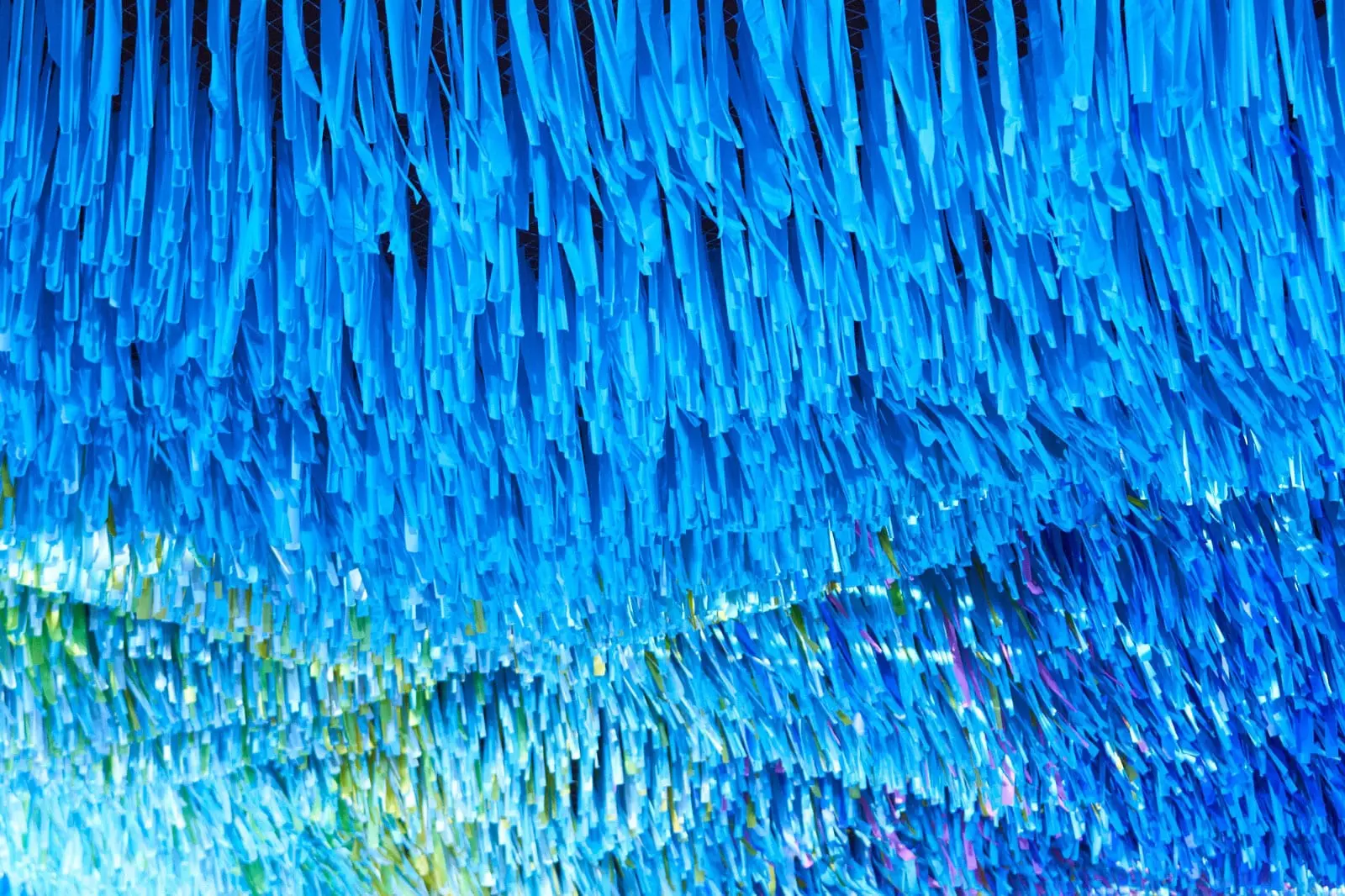 Poetic Kinetics — Vos Iz Neias News Article