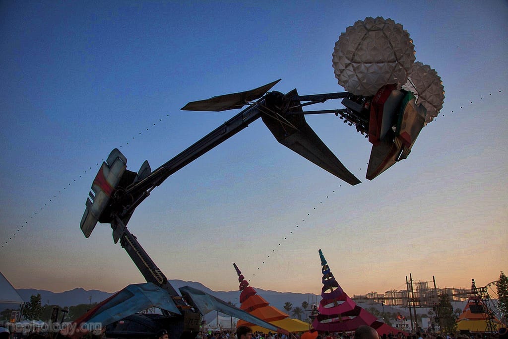 Mantis Temple kinetic installation by Poetic Kinetics in Los Angeles